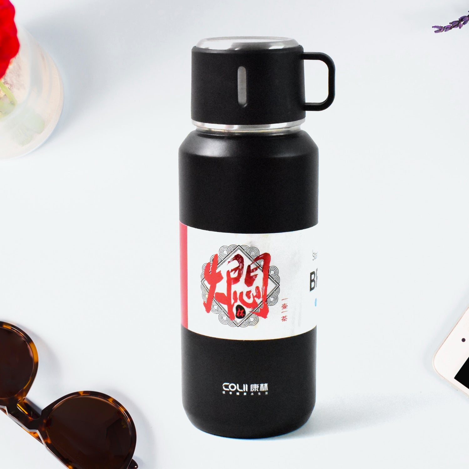 Stainless Steel Vacuum Insulated Water Bottle 900ML Approx (Mix Color)