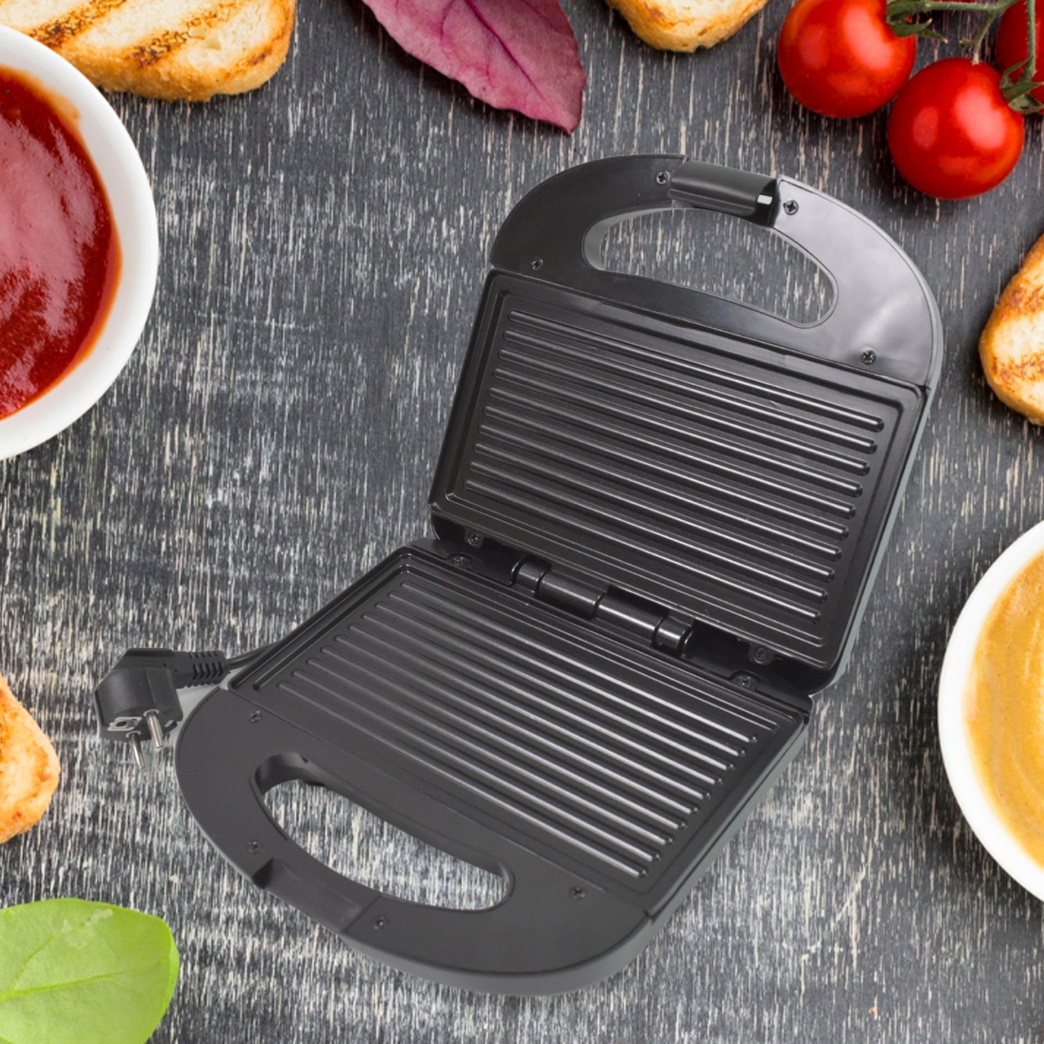 Sandwich Maker – Non-Stick Plates & Indicator Lights for Easy Home Cooking